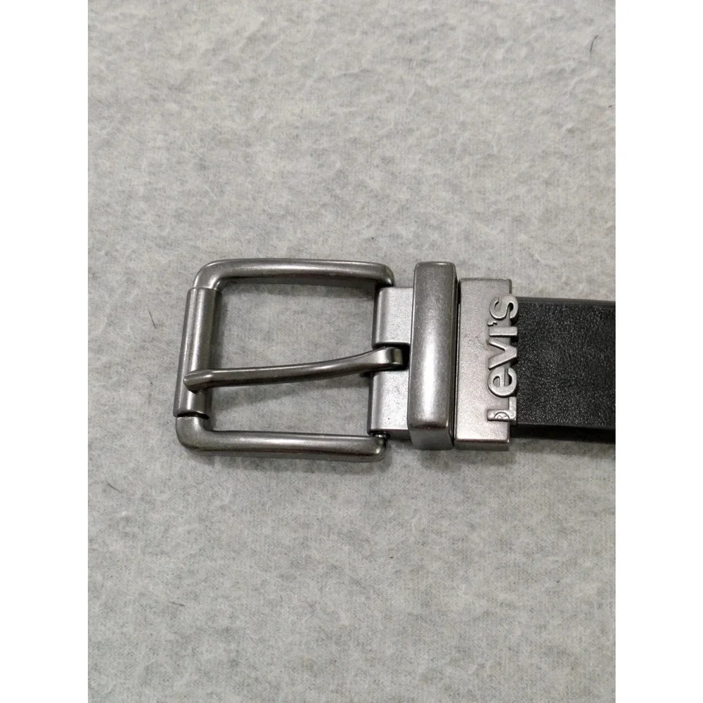 Levi's Black‎ Leather Work Belt w/Silver Buckle Large 38-40 Gunmetal Buckle Logo